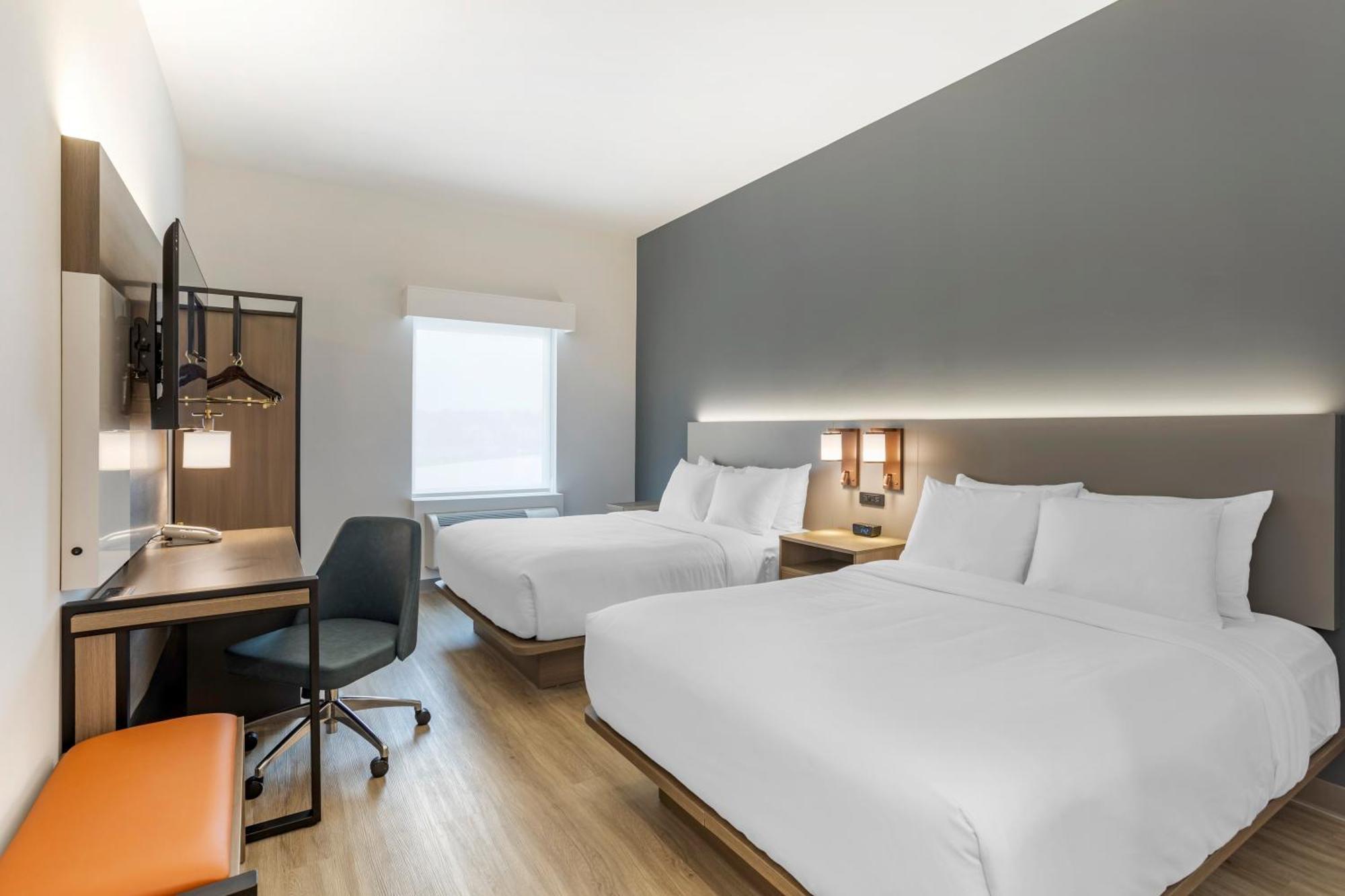 Comfort Inn & Suites Newark Liberty International Airport Екстер'єр фото