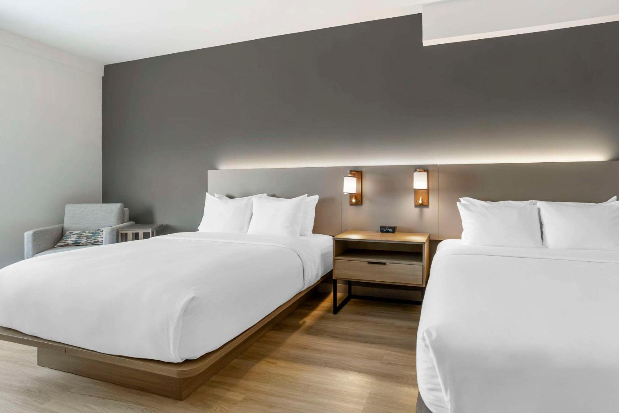 Comfort Inn & Suites Newark Liberty International Airport Екстер'єр фото